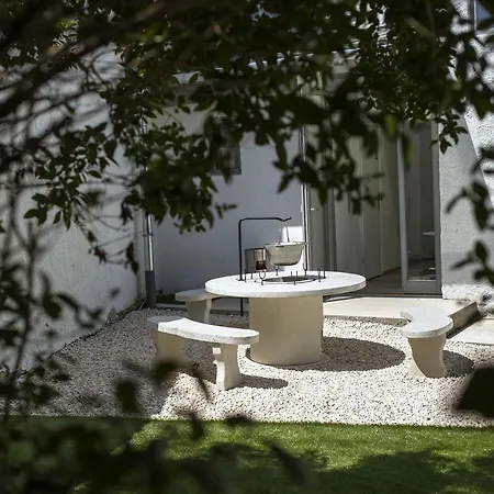 Jaderooms * Έγκερ